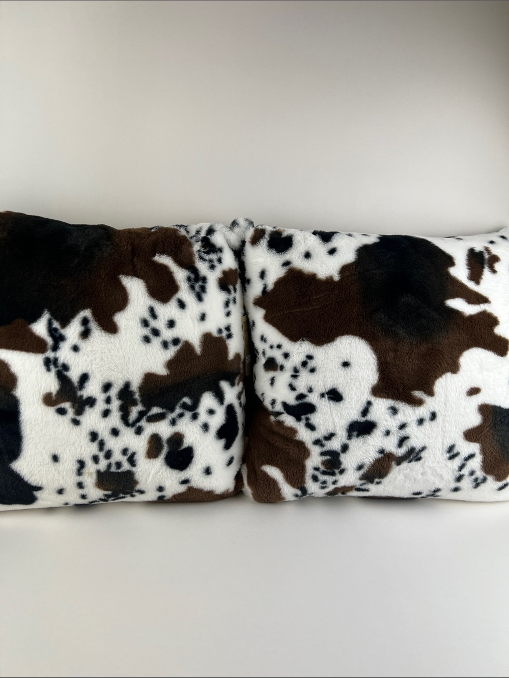 Bearpaw Cow Print Faux Fur Throw Pillows Brown Black White Set of 2 NEW